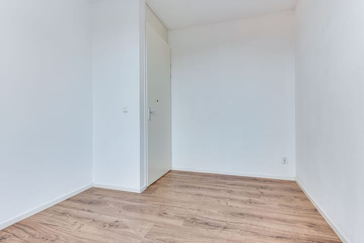 Foto 14 van Laat 202-F