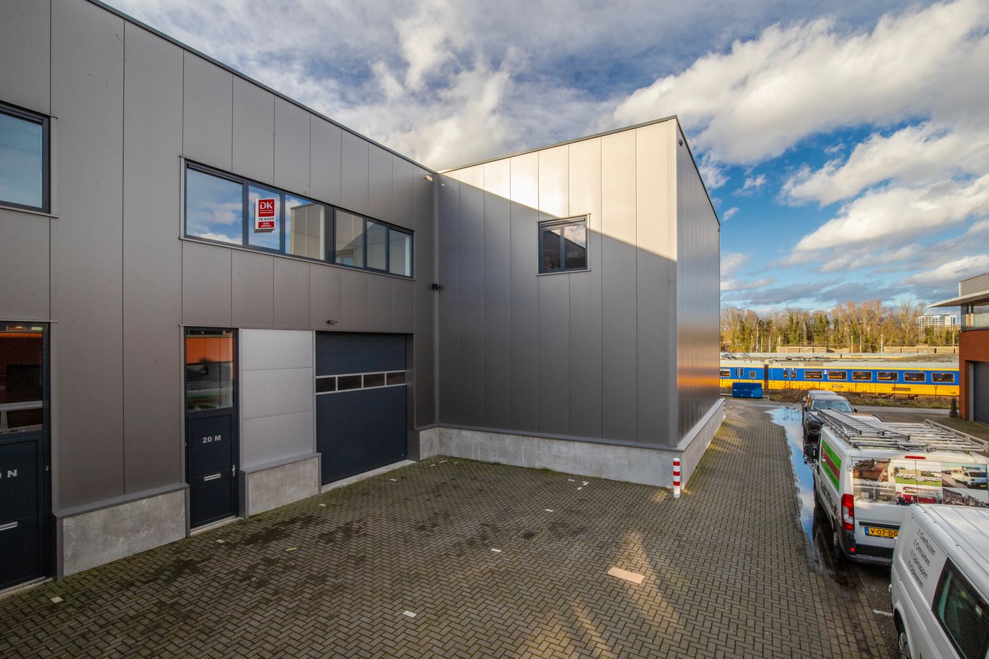 View photo 5 of Hondiusstraat 20-L