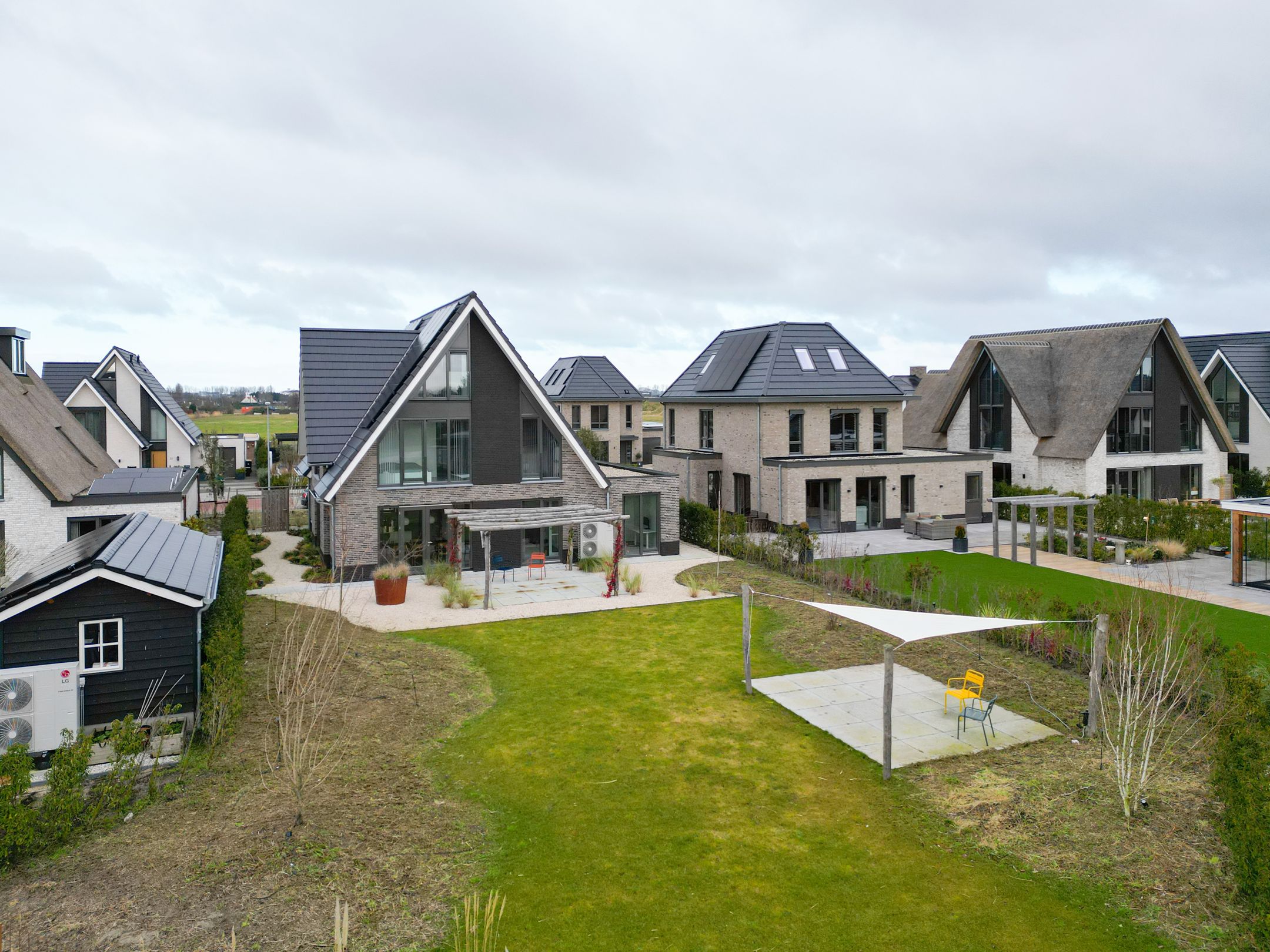 Photo 3 of Mezenlaan 11