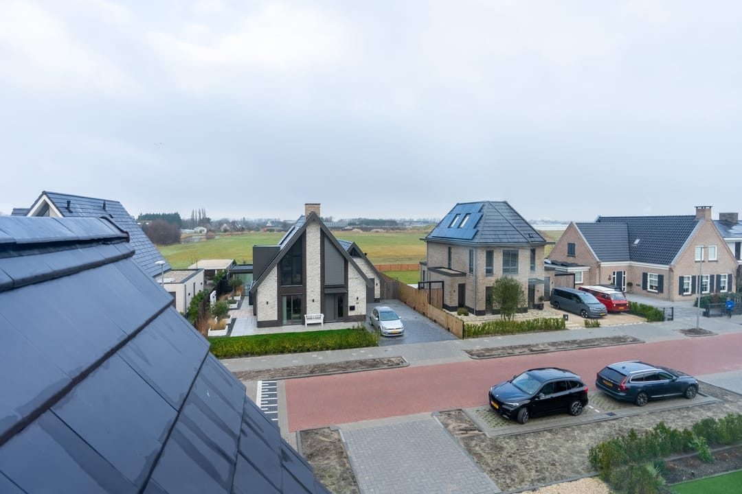 Photo 38 of Mezenlaan 11