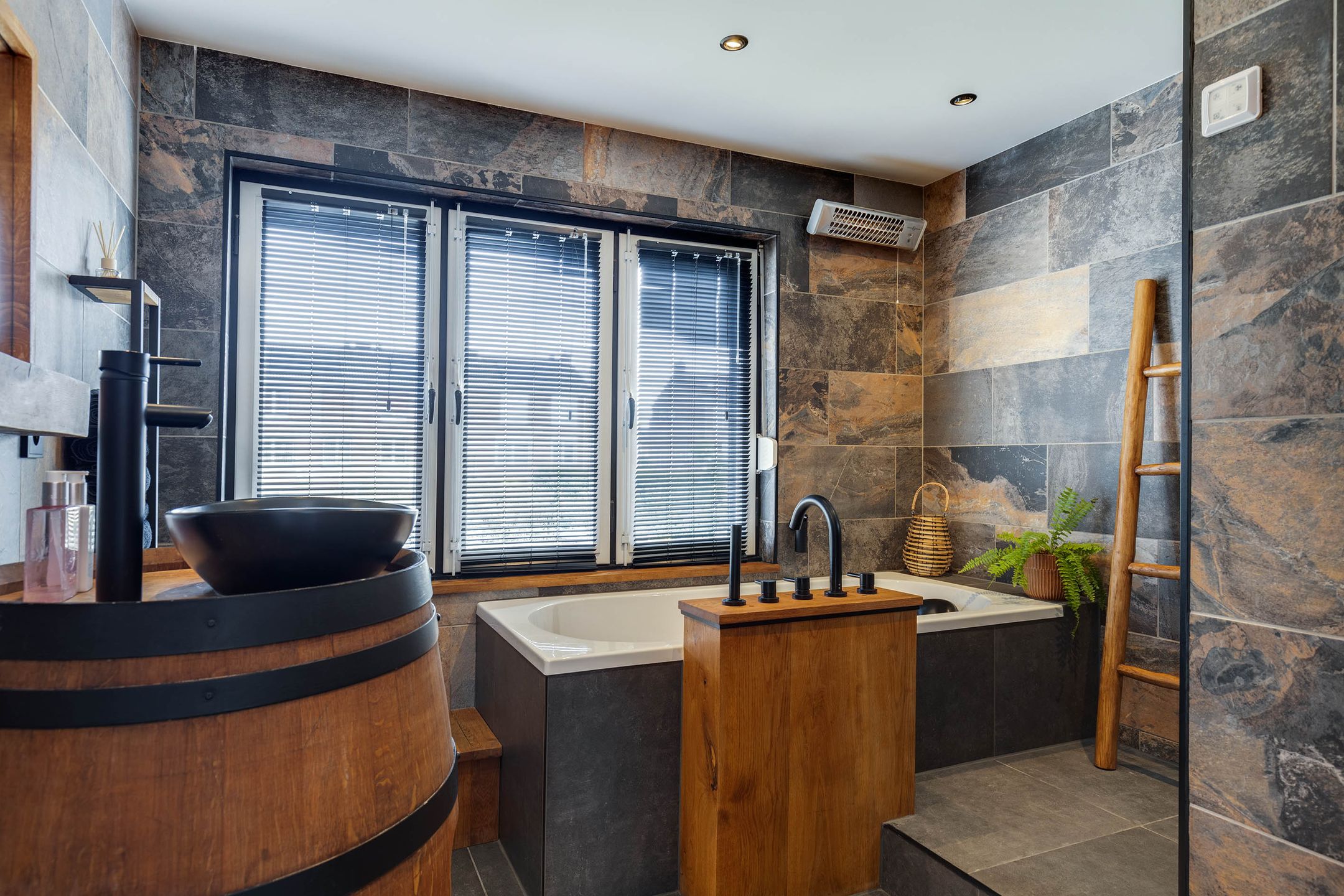 Photo 33 of Heerstraat Zuid 37