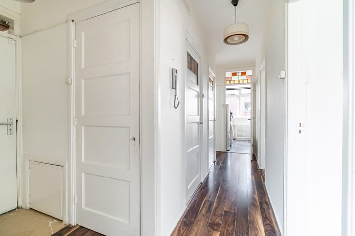 Foto 5 van Aarnout Drostlaan 85