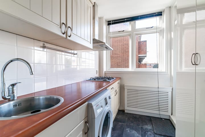 Foto 18 van Aarnout Drostlaan 85