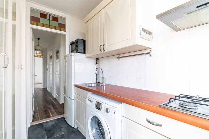 Foto 19 van Aarnout Drostlaan 85