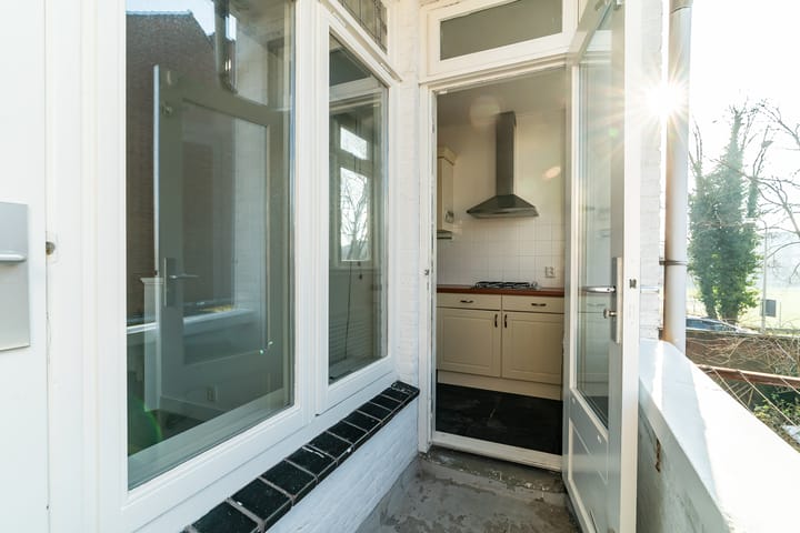 Foto 21 van Aarnout Drostlaan 85