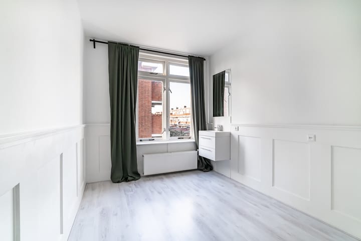 Foto 22 van Aarnout Drostlaan 85