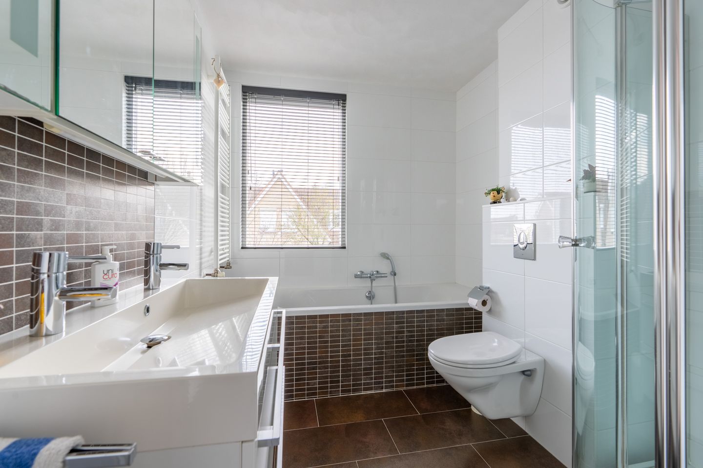 Photo 19 of Hendrik ter Brugghenstraat 16