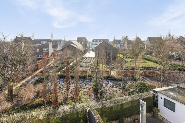 Foto 28 van Burgemeester Joostenlaan 7