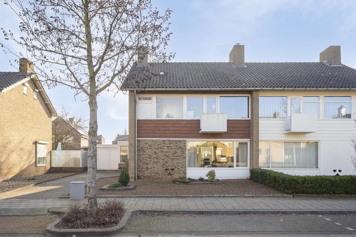 Foto 32 van Burgemeester Joostenlaan 7