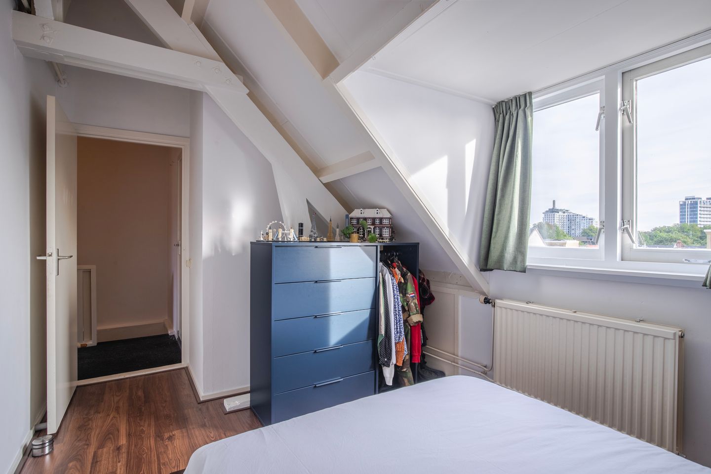 Foto 25 van Emmastraat 9-4