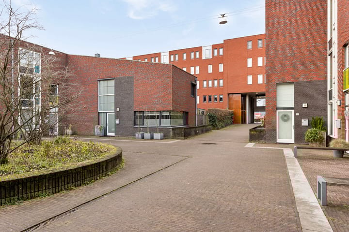 Foto 37 van Spoorbrughof 22