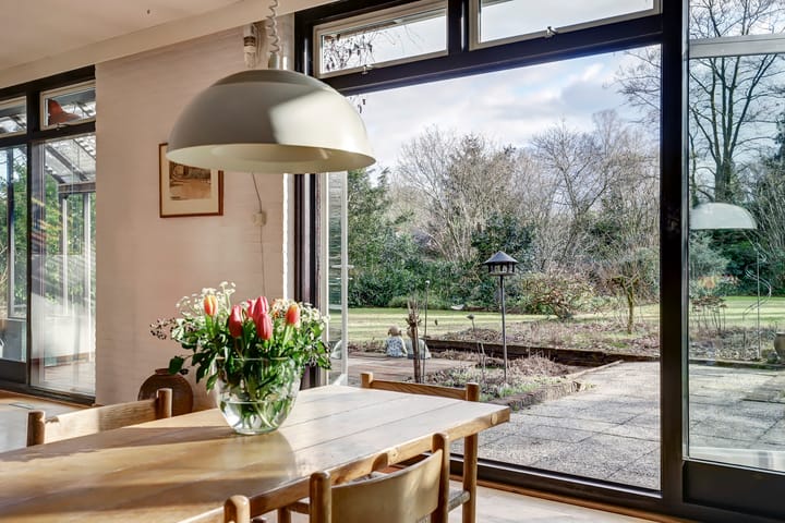 Photo 12 of Burg. Arriënsweg 38