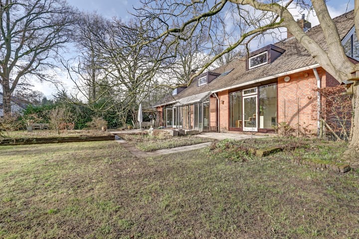 Photo 39 of Burg. Arriënsweg 38