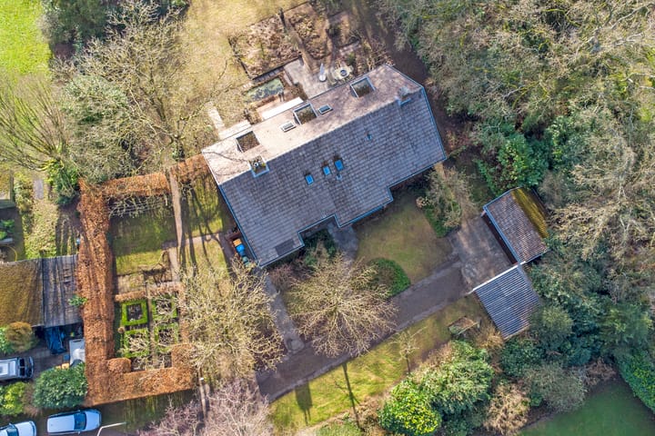 Photo 50 of Burg. Arriënsweg 38