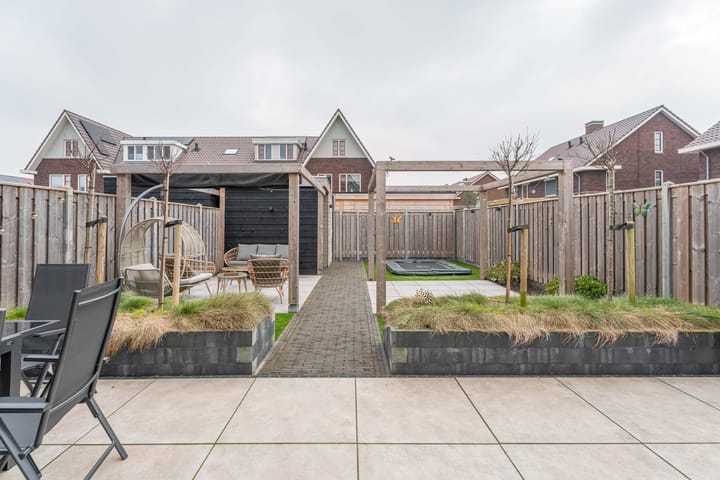 Foto 29 van Van der Waalsstraat 40