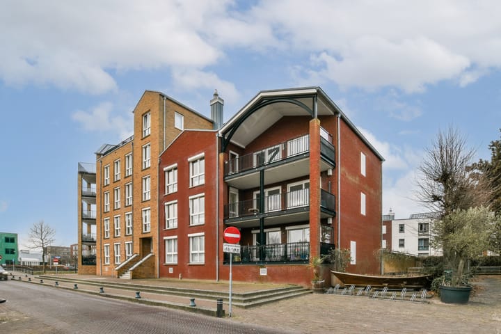 Foto 24 van IJsbaankade 189