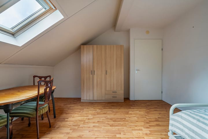 Photo 26 of Beier 24