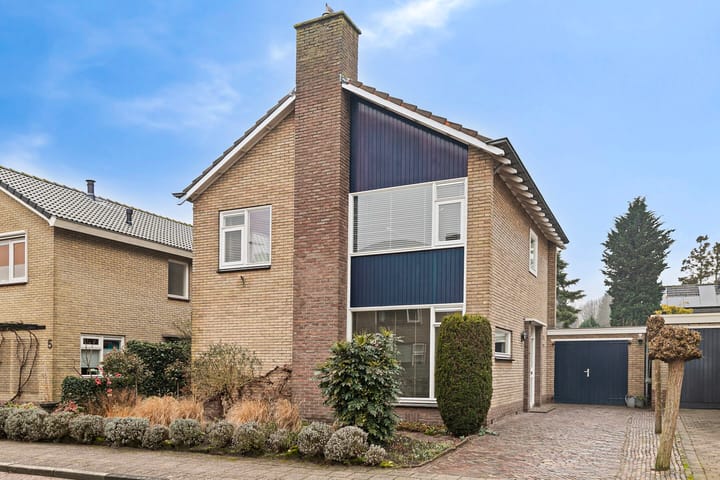 Foto 2 van Muntzstraat 7