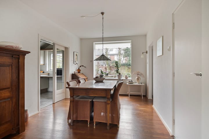 Foto 12 van Muntzstraat 7