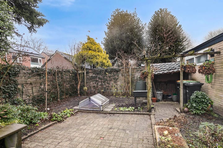 Foto 24 van Muntzstraat 7