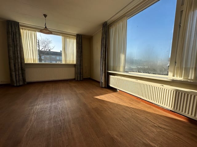 Photo 8 of Oosterweidestraat 94