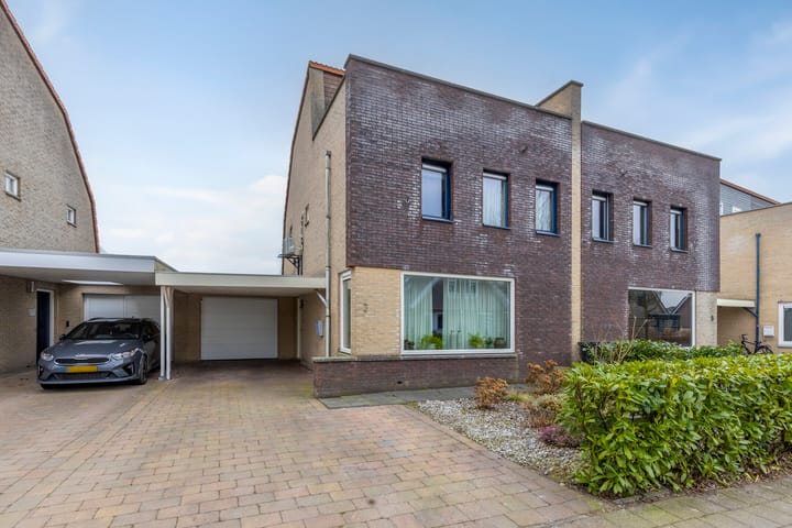 Foto 8 van Roerdompstraat 3