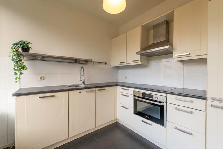 Foto 11 van De Hooghlaan 2-B28