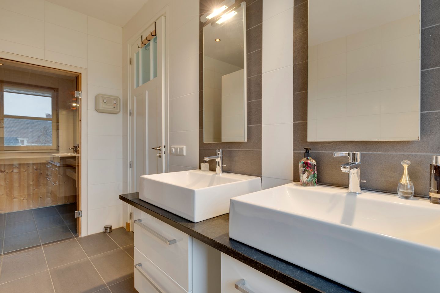 Foto 25 van Mouwersel 17