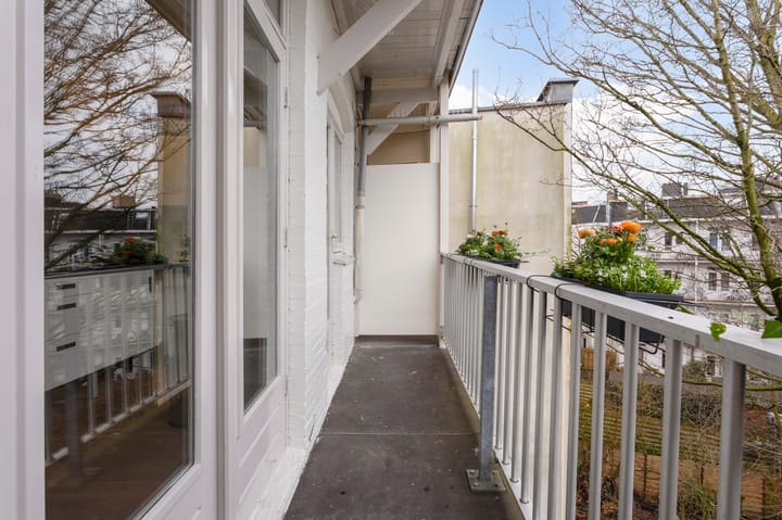 Foto 10 van Van Beuningenstraat 144-3