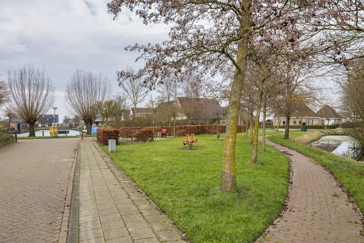 Foto 25 van Terpwei 17