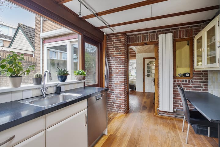 Foto 14 van Pieter de Hooghstraat 111