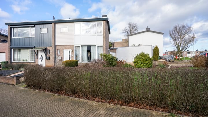 Foto 1 van Curaçaostraat 11