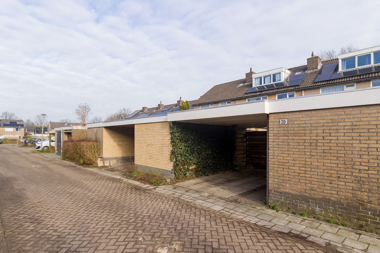 Photo 4 of Landfort 20