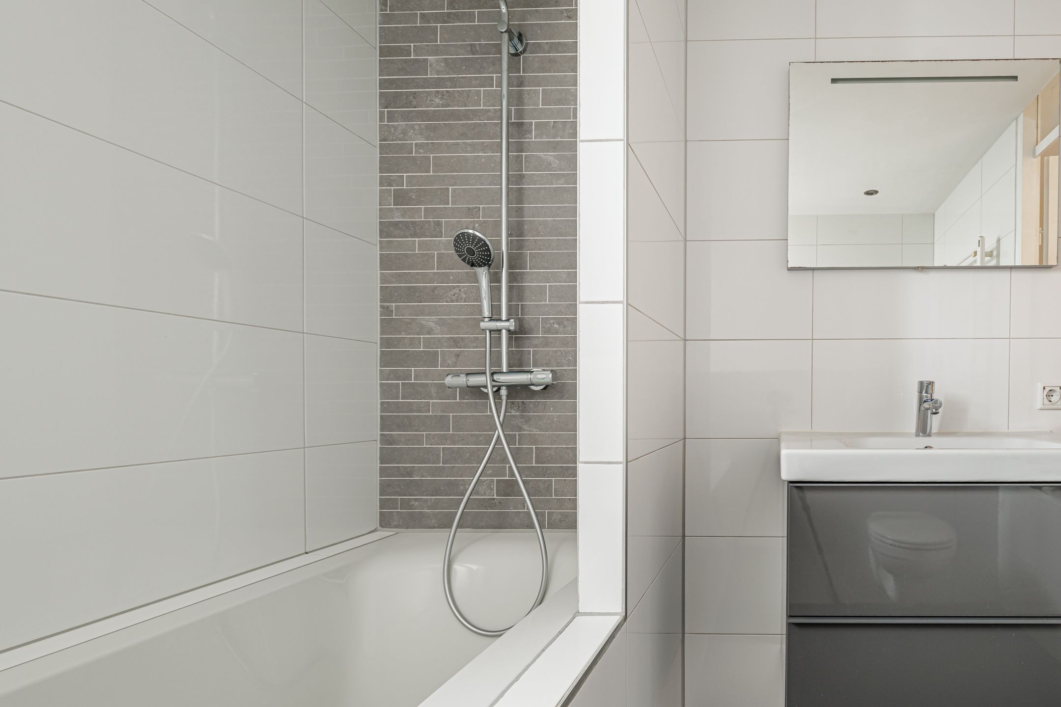 Foto 24 van Multatulipad 83