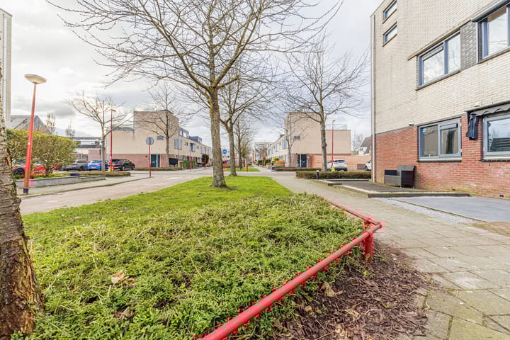 Foto 32 van Multatulipad 83