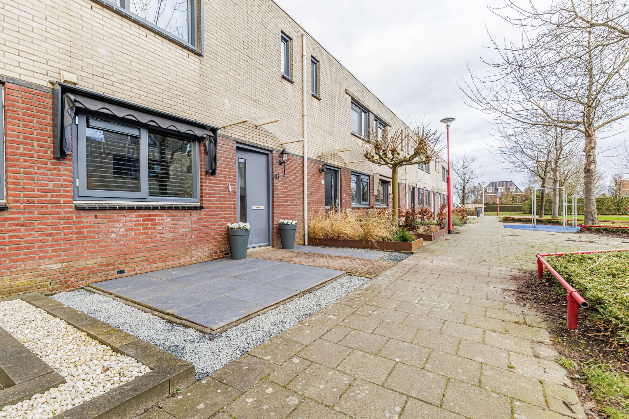 Foto 33 van Multatulipad 83