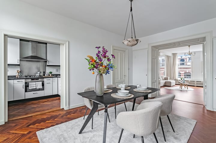 Foto 14 van Van Eeghenstraat 18-2