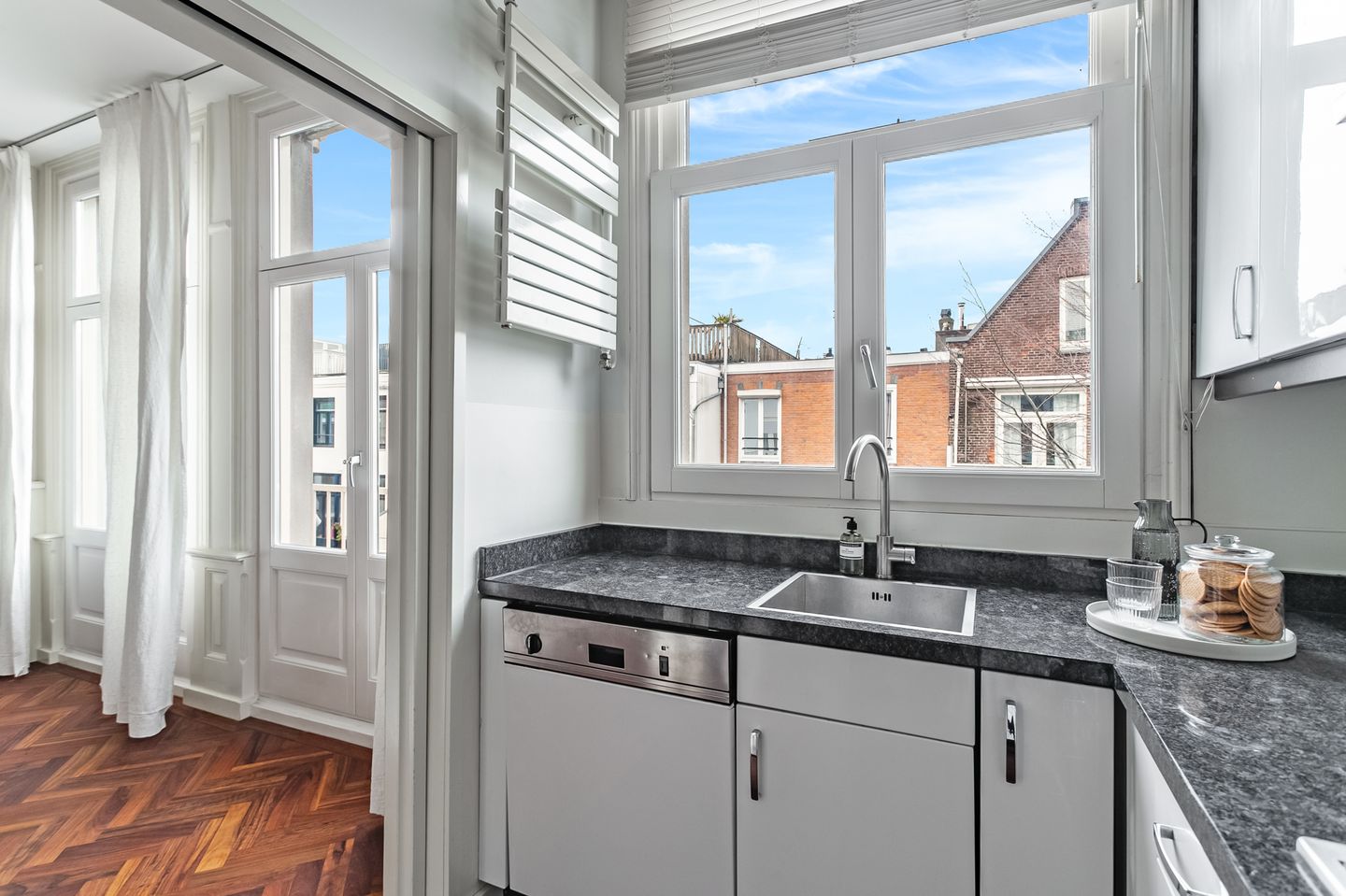 Foto 20 van Van Eeghenstraat 18-2