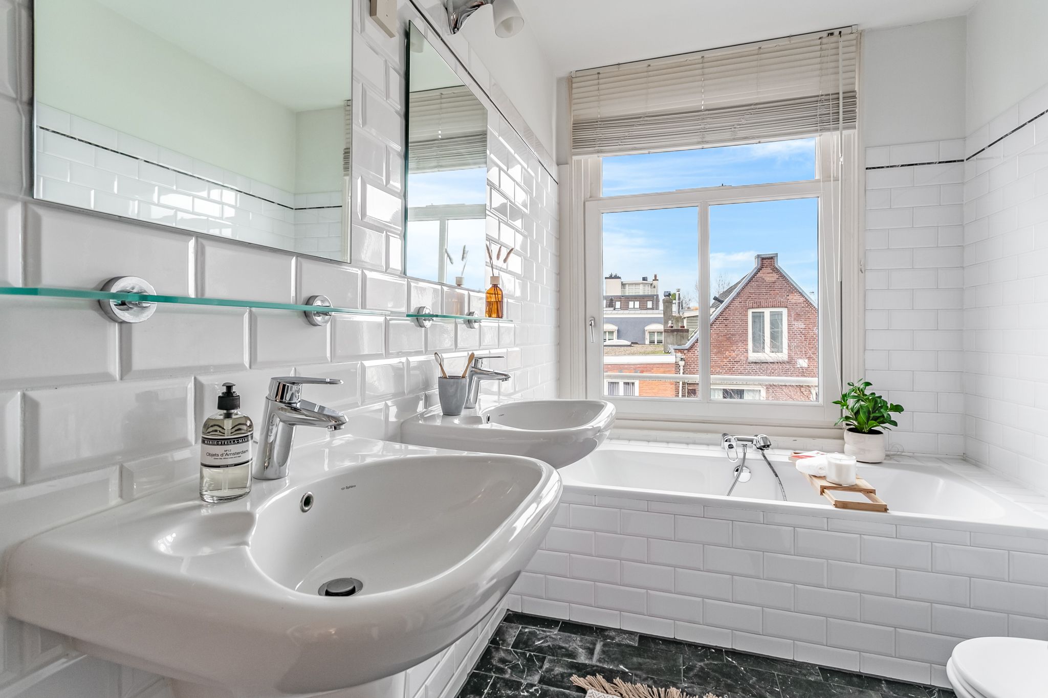 Foto 27 van Van Eeghenstraat 18-2