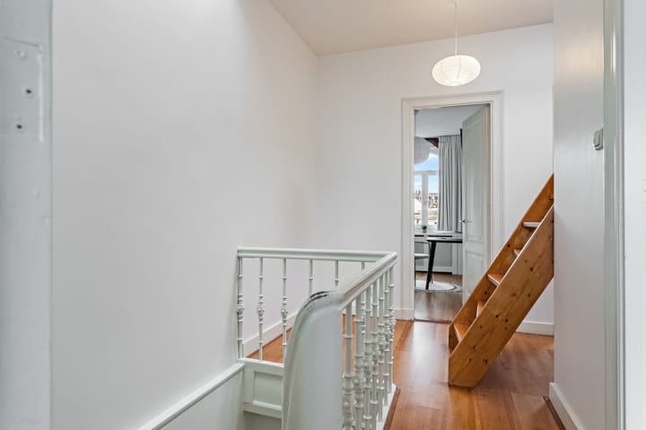 Foto 29 van Van Eeghenstraat 18-2