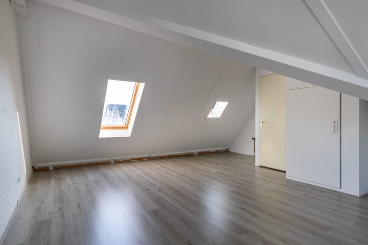 Foto 16 van Mattenbieslaan 32