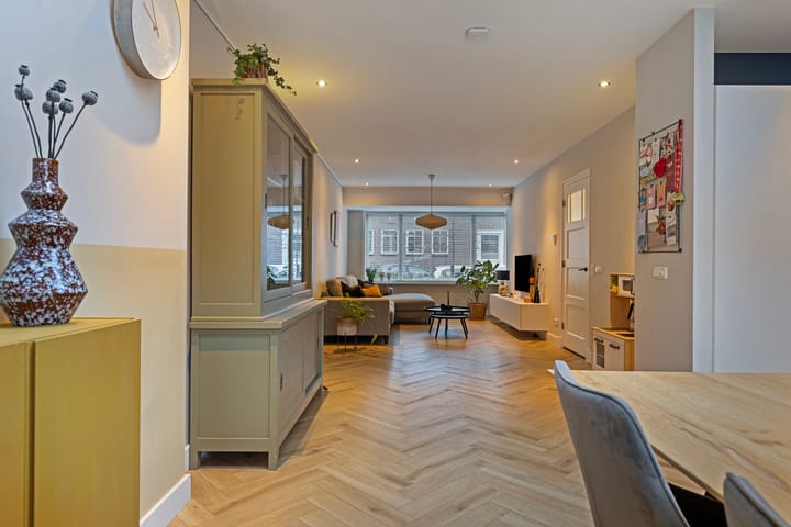 Foto 3 van Brederostraat 32