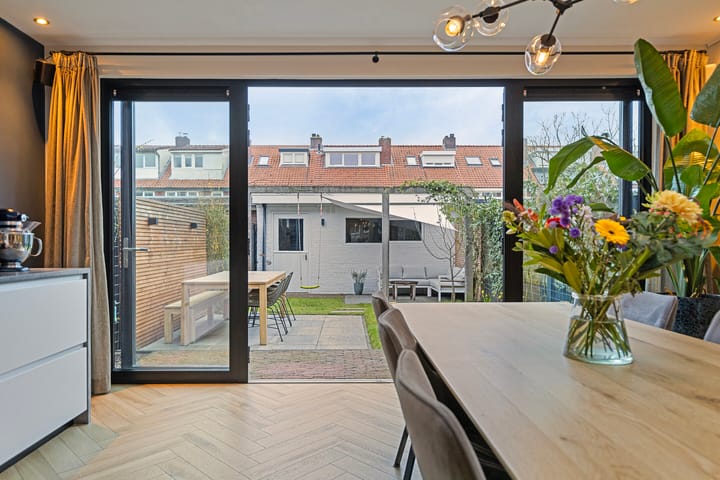 Foto 7 van Brederostraat 32