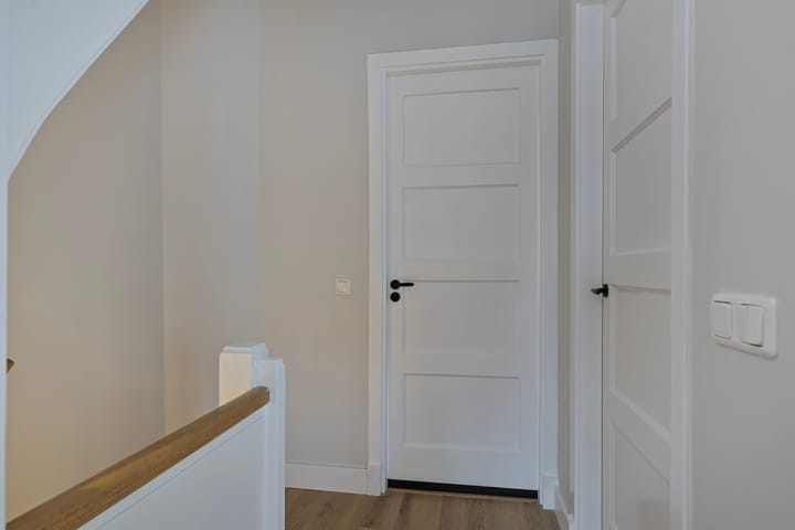 Foto 11 van Brederostraat 32