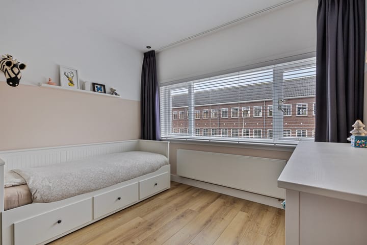 Foto 14 van Brederostraat 32