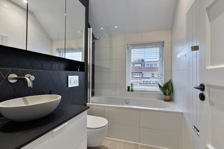 Foto 17 van Brederostraat 32