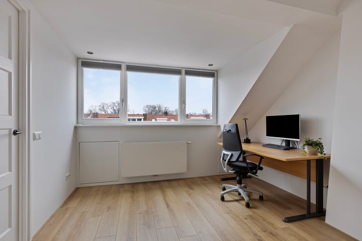 Foto 20 van Brederostraat 32