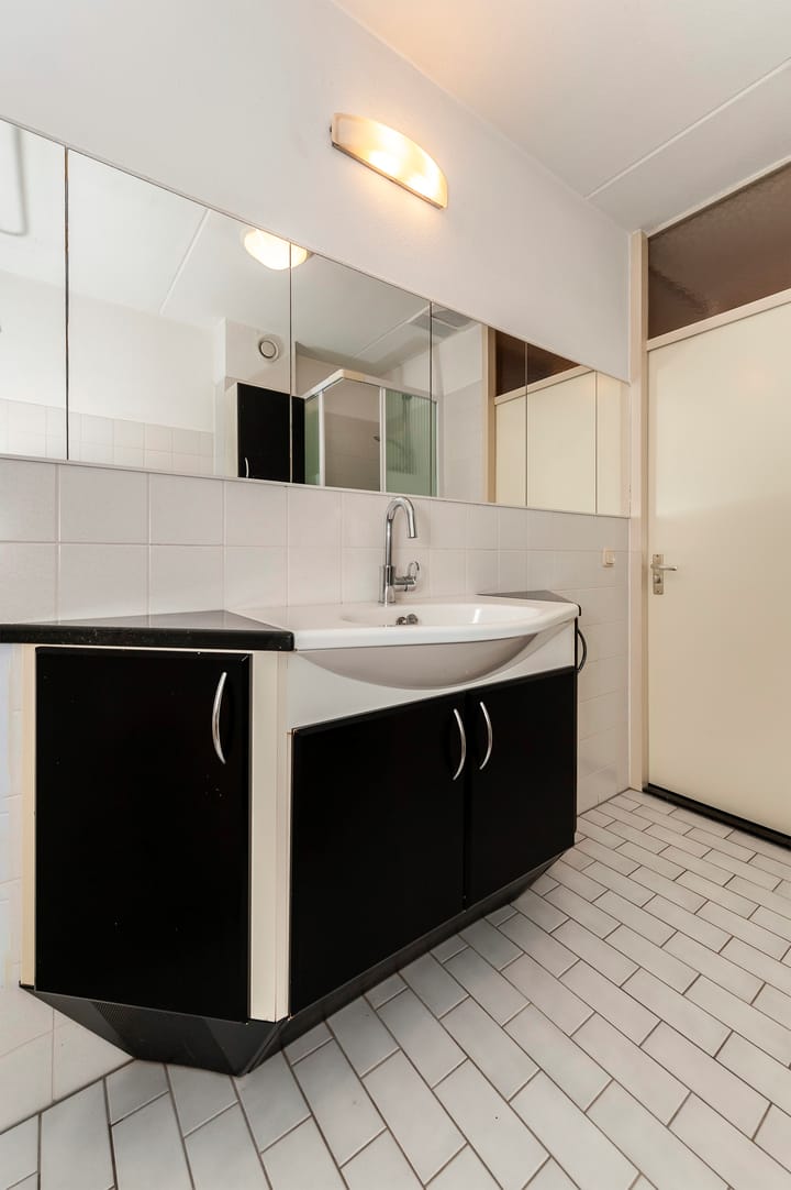 Foto 23 van Foster Dullesdreef 29