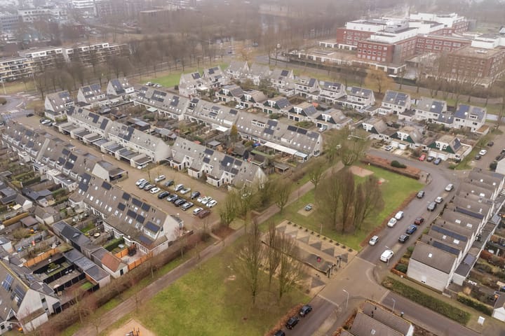 Foto 41 van Foster Dullesdreef 29