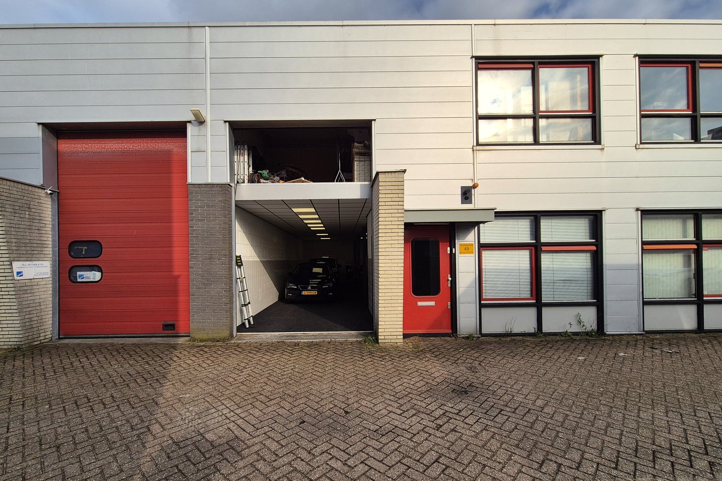 View photo 3 of Goudlaan 49